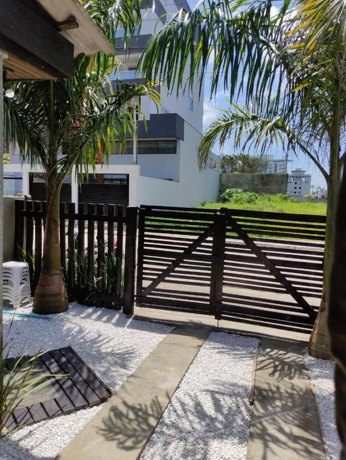 Casa Na Quadra Do Mar Brava Holiday home *